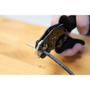 WEICON MC4 crimp tool crimping PV cable
