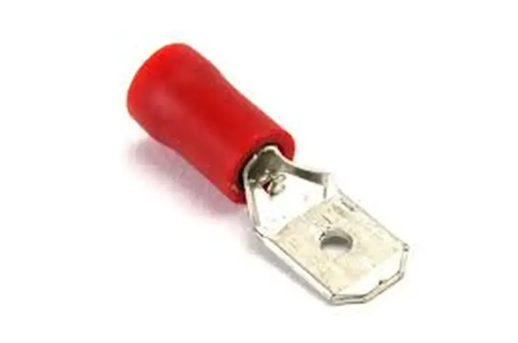 RM63VR - 1.5mm Male Crimp Half Insulated Red