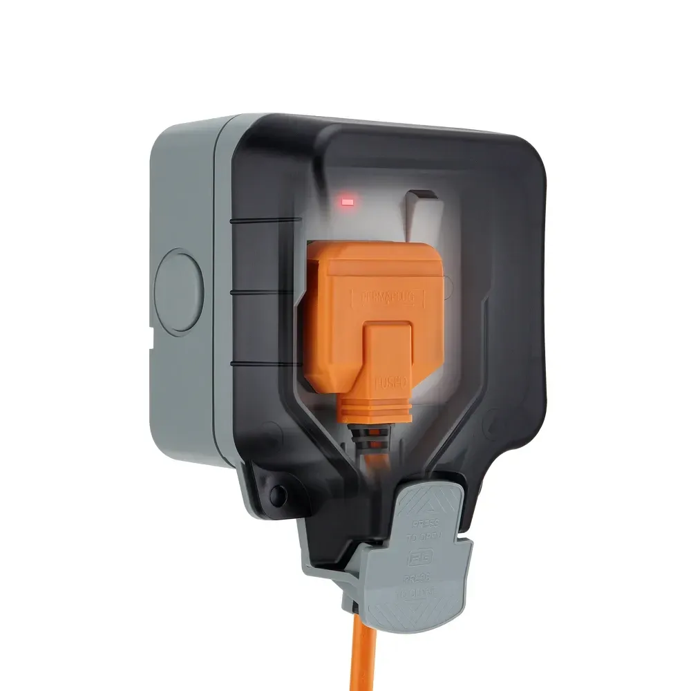 IP66 waterproof 1 gang outdoor electrical socket.