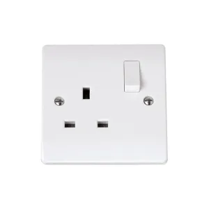 Click Curva 13A switched socket 1 gang white CCA605 front view